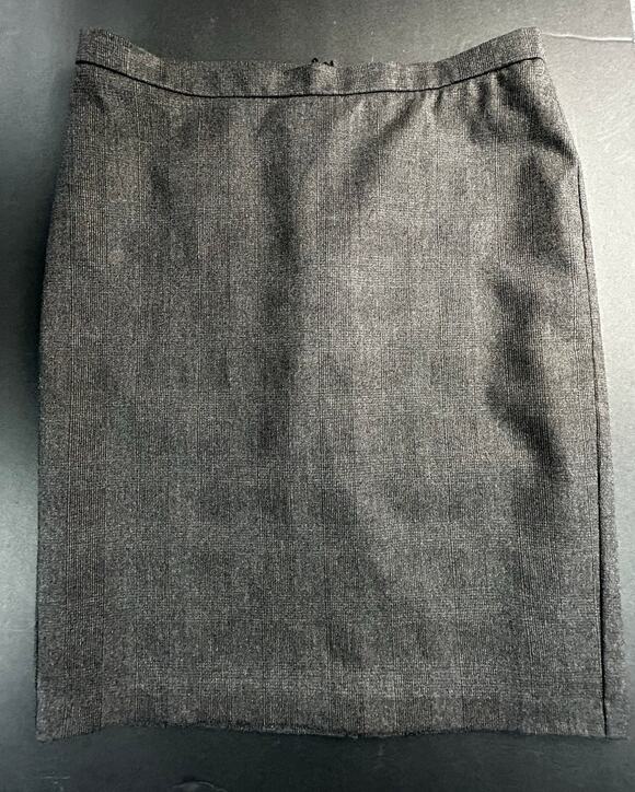 United Colors Of Benetton Dresses & Skirts - United Colors of Benetton Women's Gray Pinstripe Pencil Skirt US 4 IT 40